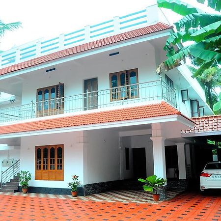 Grace Guest Home Thrissur エクステリア 写真